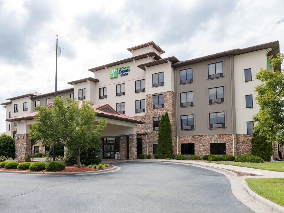Picture of Holiday Inn Express & Suites Lexington NW-the Vineyard, an IHG Hotel