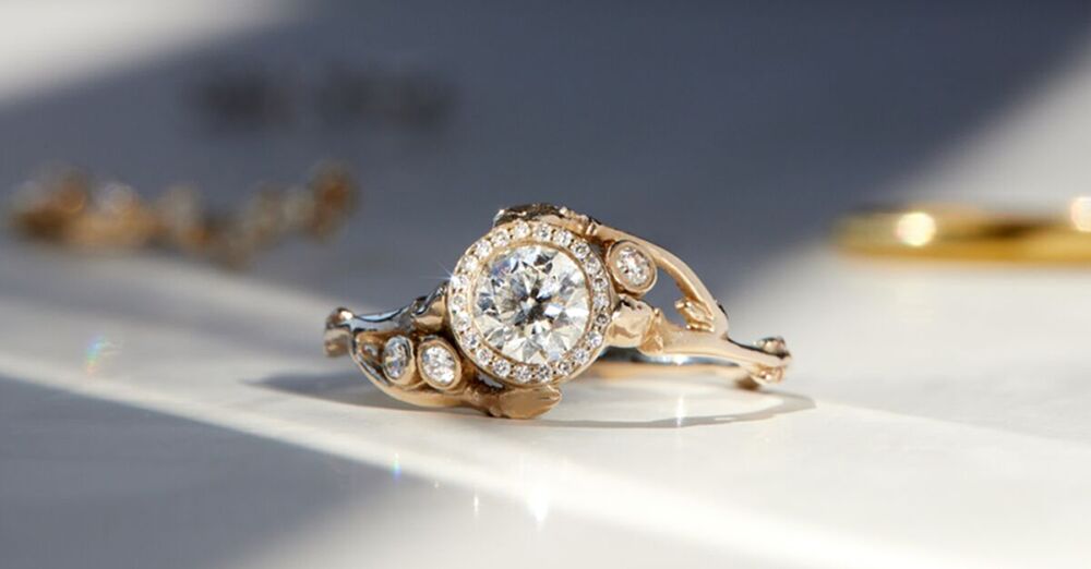 DiamondAura 3-Stone Classique Ring