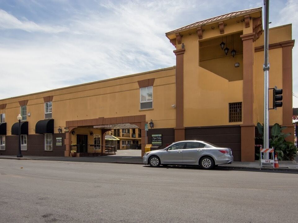 Picture of Napa Valley Hotel and Suites