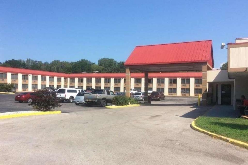 Picture of Clarion Hotel & Suites