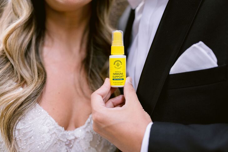 Beekeeper’s Naturals Throat Spray Product