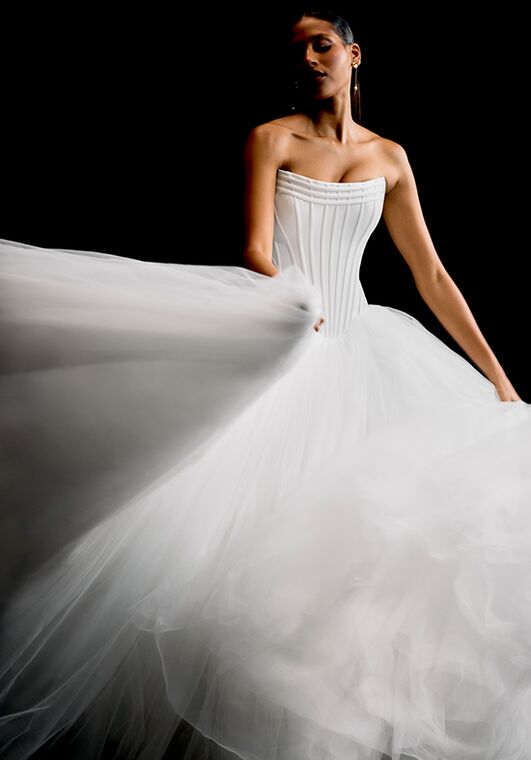 Justin Alexander Signature Rhiannon Ball Gown Wedding Dress - 6