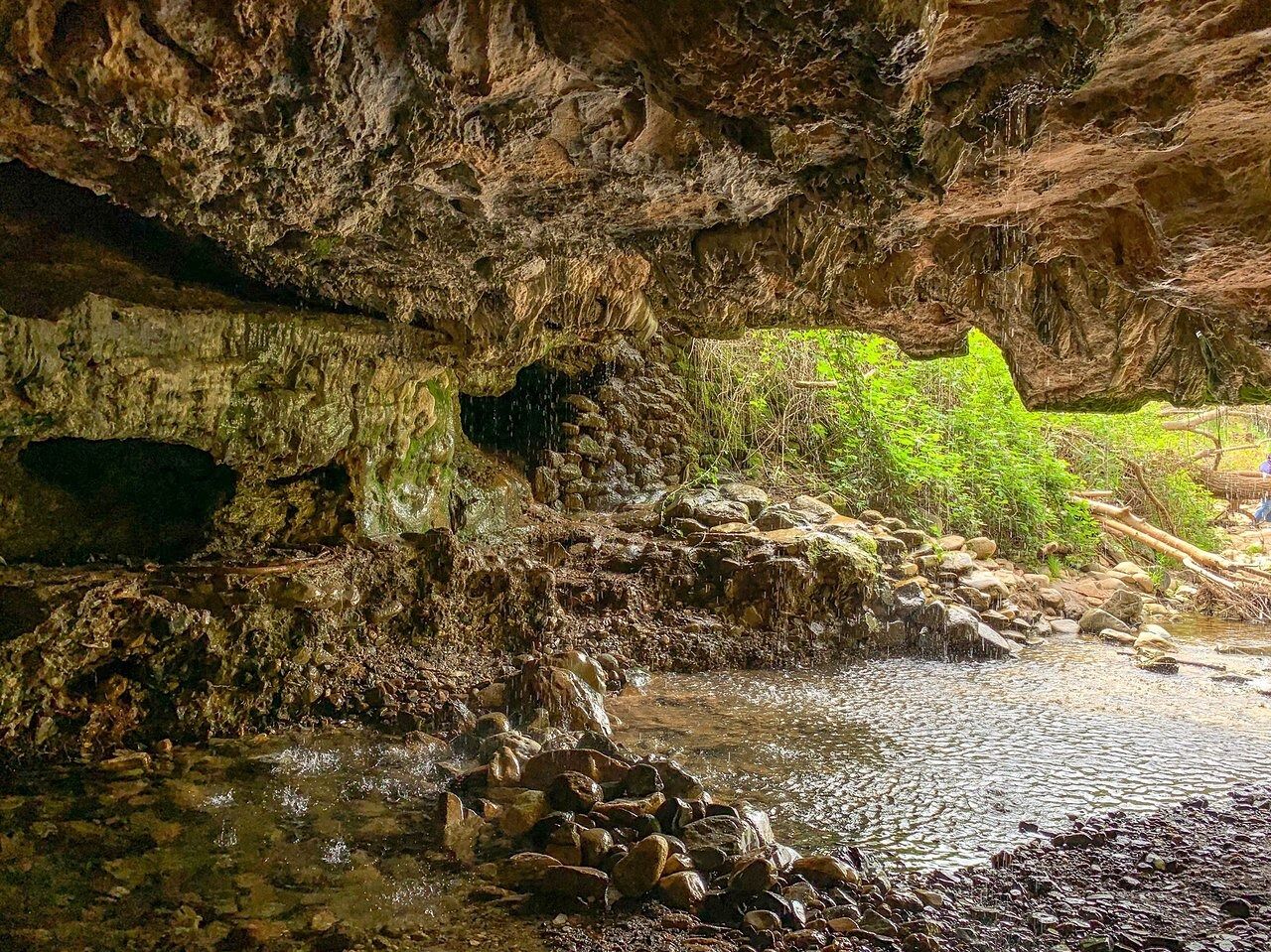 Picture of Natural Bridges Trailhead