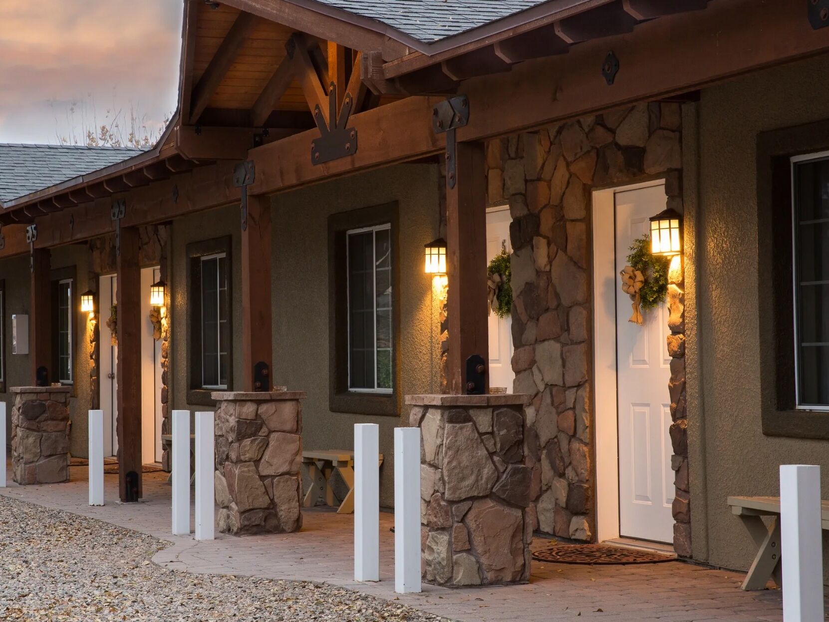 Picture of Primrose Inn & Suites