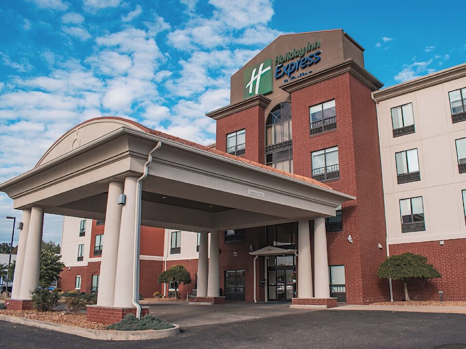 Picture of Holiday Inn Express & Suites New Philadelphia, an IHG Hotel
