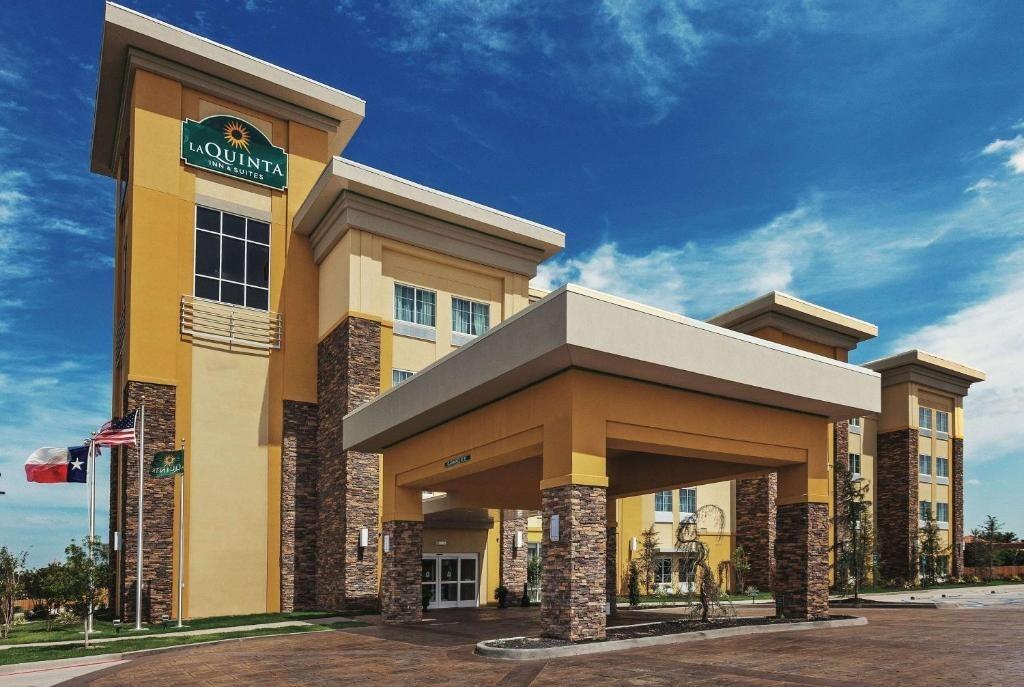 Picture of La Quinta Inn & Suites by Wyndham Wichita Falls - MSU Area