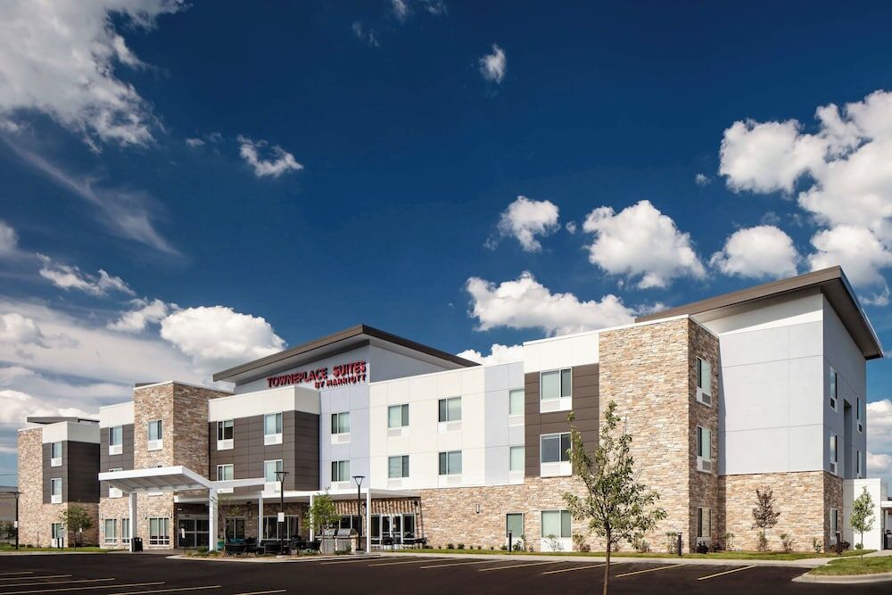 Picture of TownePlace Suites by Marriott Milwaukee West Bend
