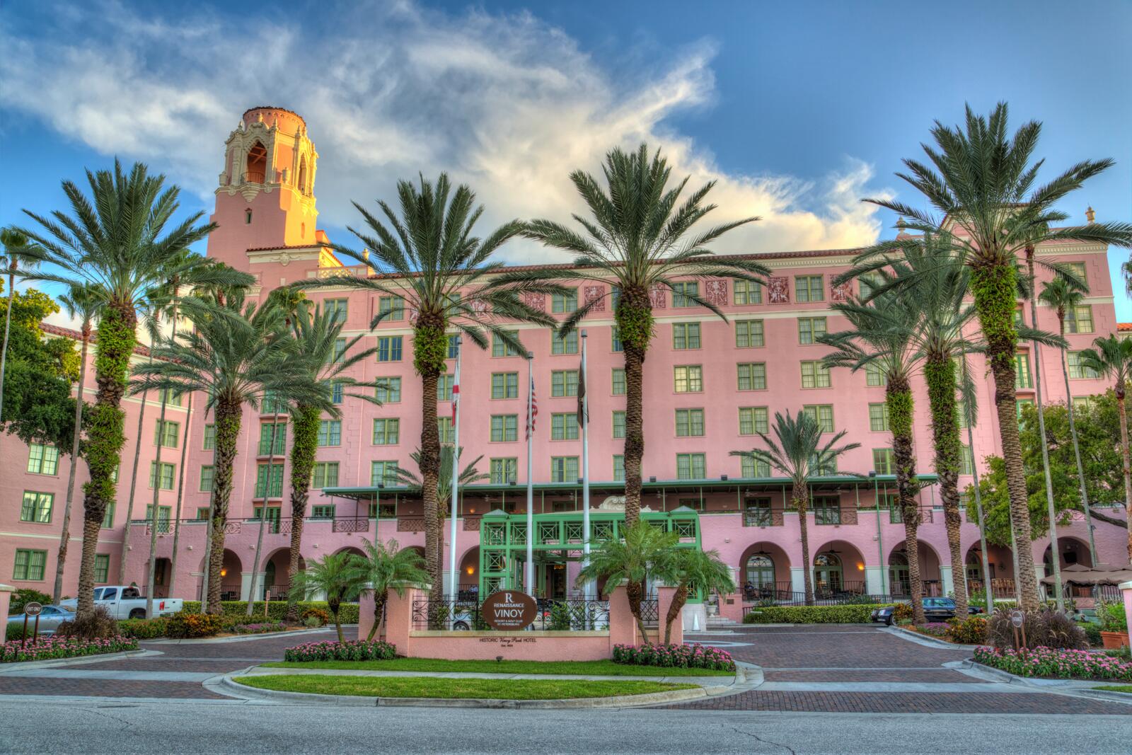 Picture of The Vinoy Renaissance St. Petersburg Resort & Golf Club