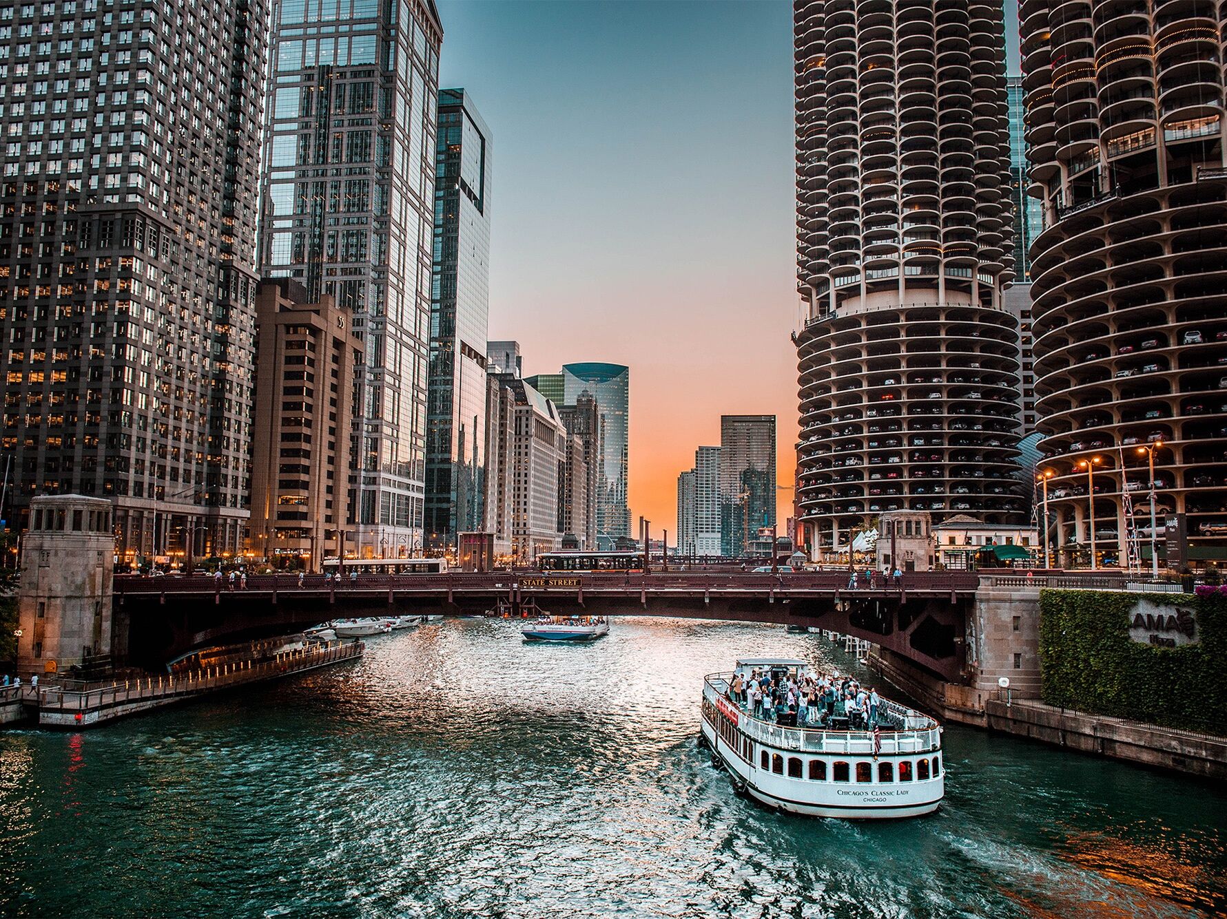 Picture of Chicago River Boat Architecture Tours