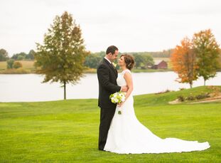 This classic wedding encompassed a love for travel (specifically flying) through details both large and small -- from the paper-airplane ceremony prog