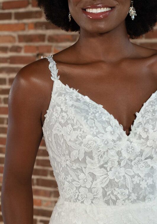 Essense of Australia D3695 Fit-and-Flare Wedding Dress - 5