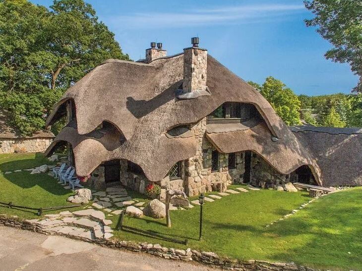 Picture of tour the mushroom houses
