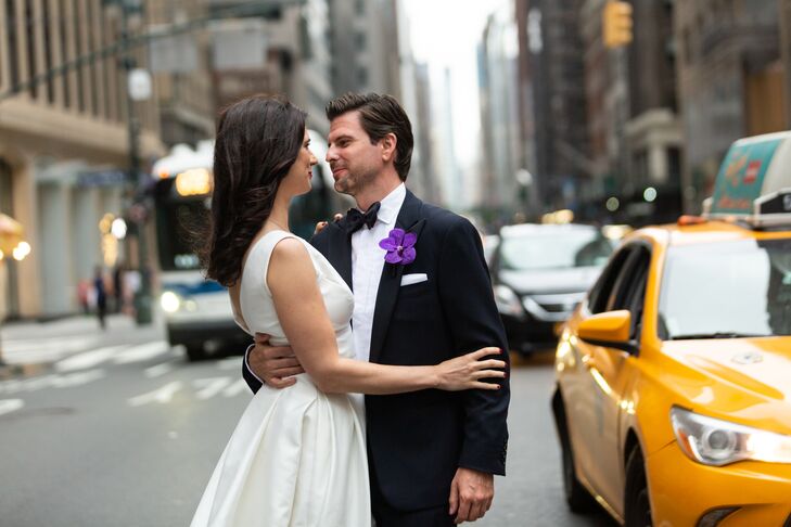 Alexis Farah and Nick Hart pulled off a classic big city wedding with bright, textured blooms and New York City–inspired touches at The Rainbow Room i
