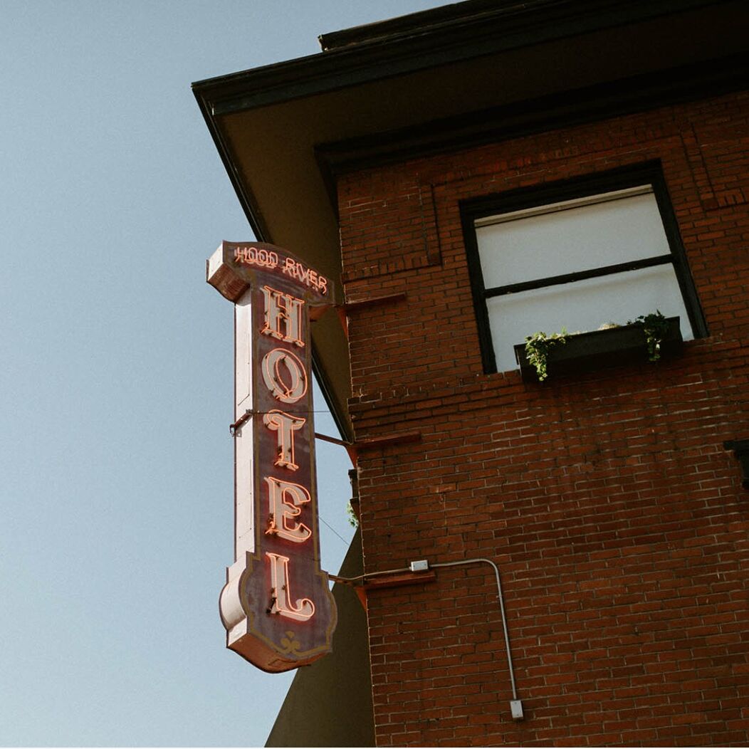 Picture of Hood River Hotel