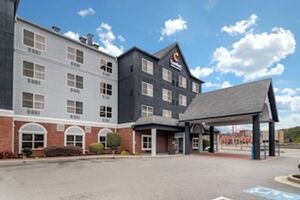 Picture of Comfort Inn & Suites Calhoun South