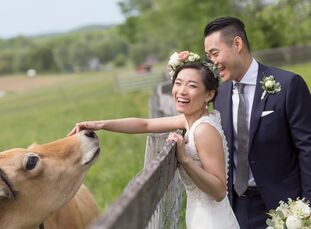 Karen and Evan, "knew we wanted to host a wedding that felt intimate and warm, and reflected our combined spirit. We’ve taken many day hikes in the Hu