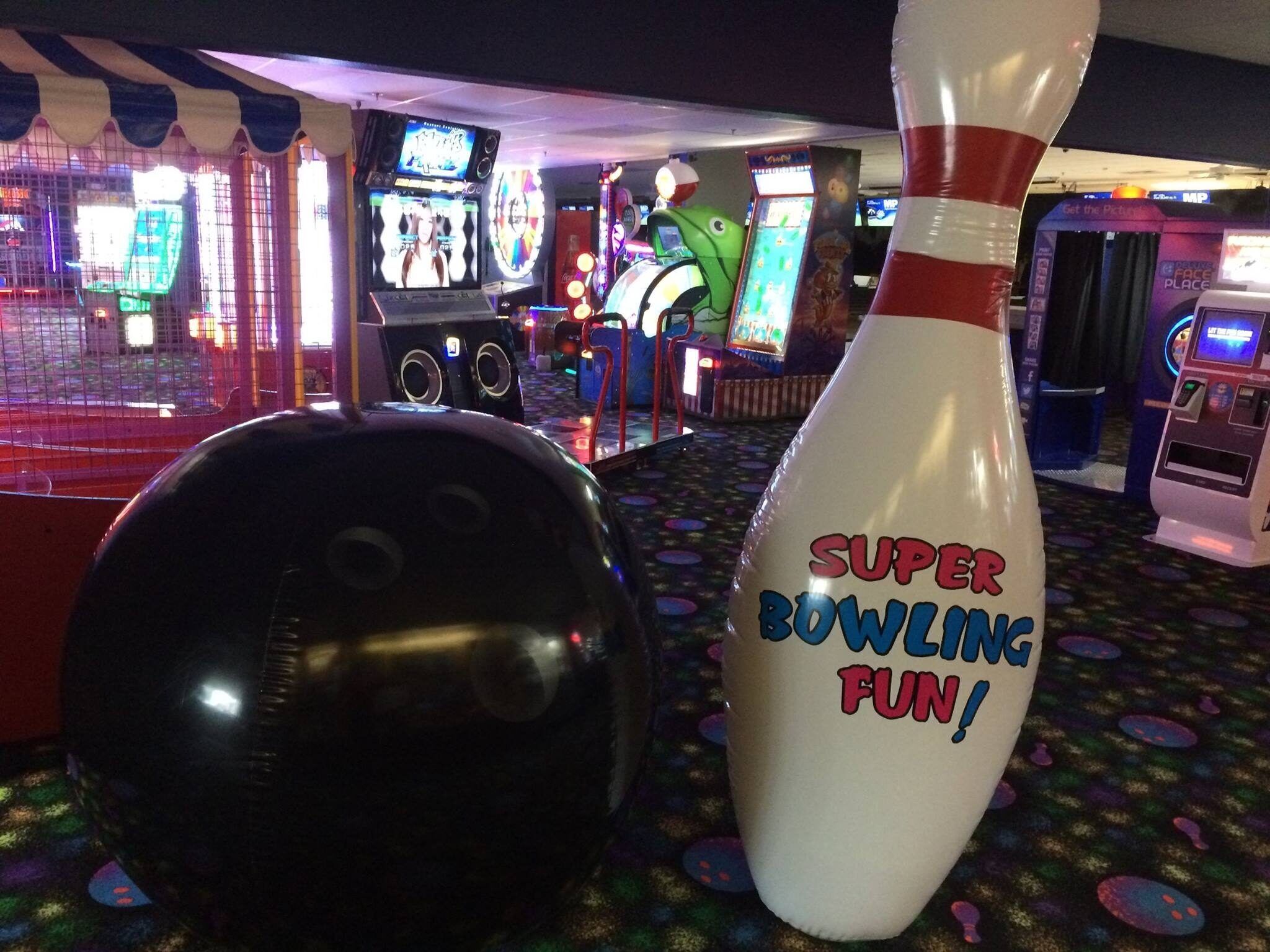 Picture of Midway Lanes Club & Trophy