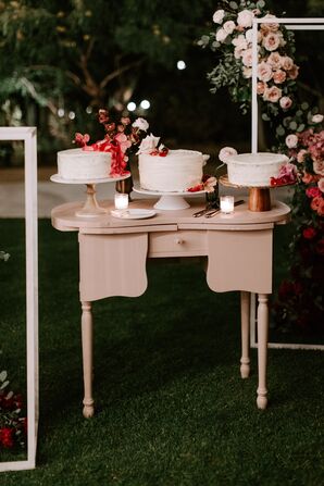 Three Single-Tier Cakes on Cake Table