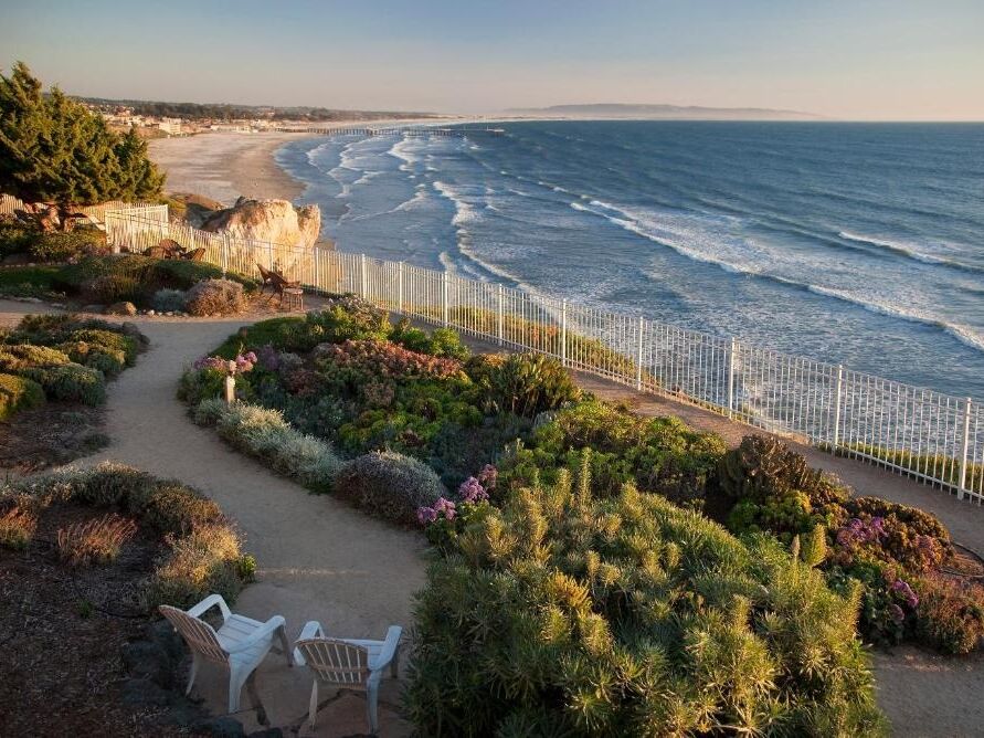 Picture of Cottage Inn by The Sea
