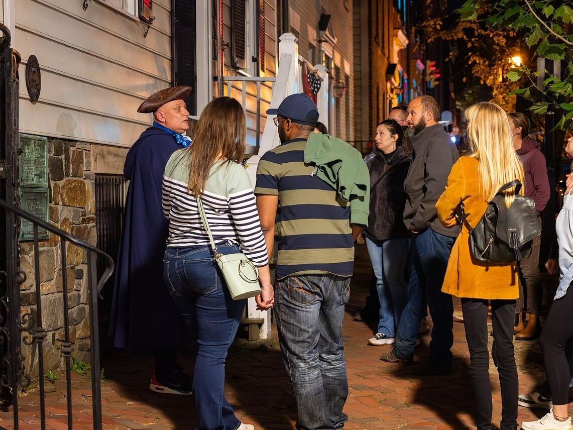 Picture of Haunted D.C. Booze & Boos Tour