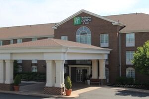 Picture of Holiday Inn Express Hotel & Suites Warrenton an IHG Hotel