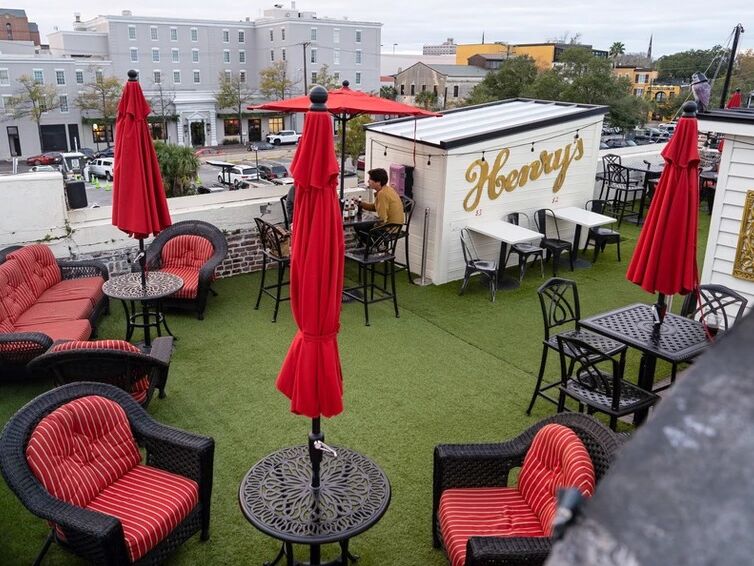 Picture of Henry's On The Market