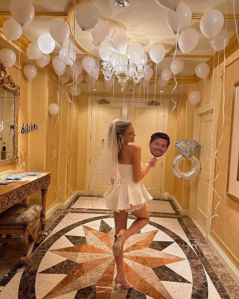 Hannah Godwin bachelorette party photo