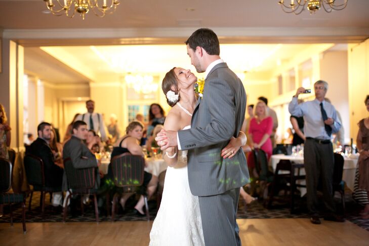 Married Couple Reception First Dance