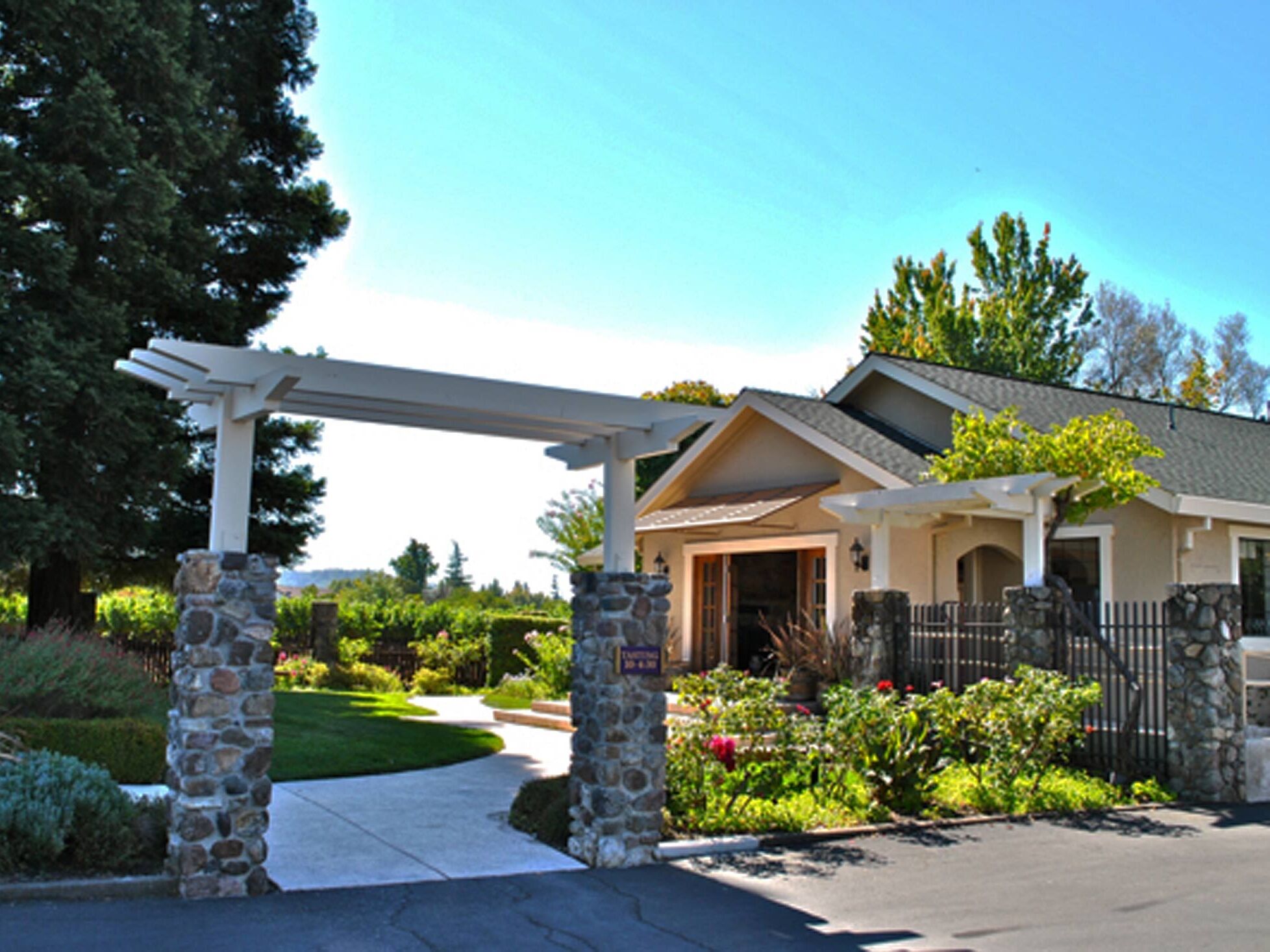 Picture of St. Anne's Crossing Winery and Guest House