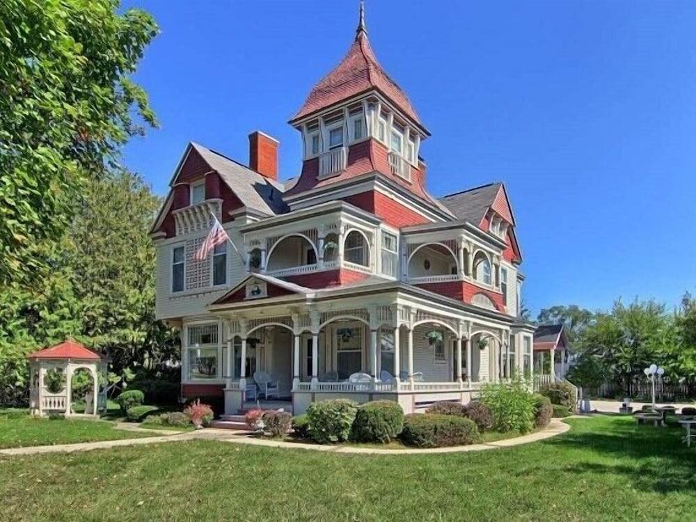 Picture of Grand Victorian B&B Inn