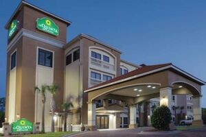Picture of La Quinta Inn & Suites by Wyndham Fort Walton Beach