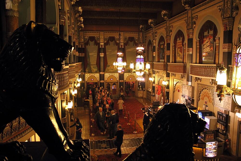 Picture of Landmark Oriental Theatre