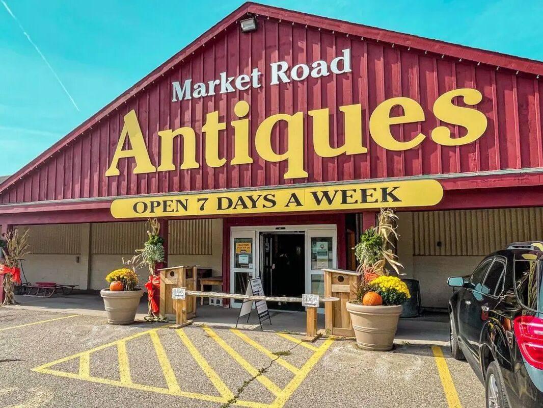Picture of Activity: St. Jacobs Antiques Market