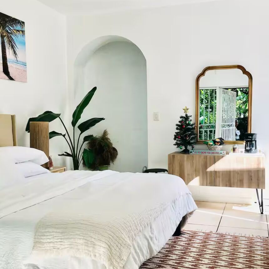 Picture of 1BD/1BA Charming Guest Suite | Private Entrance