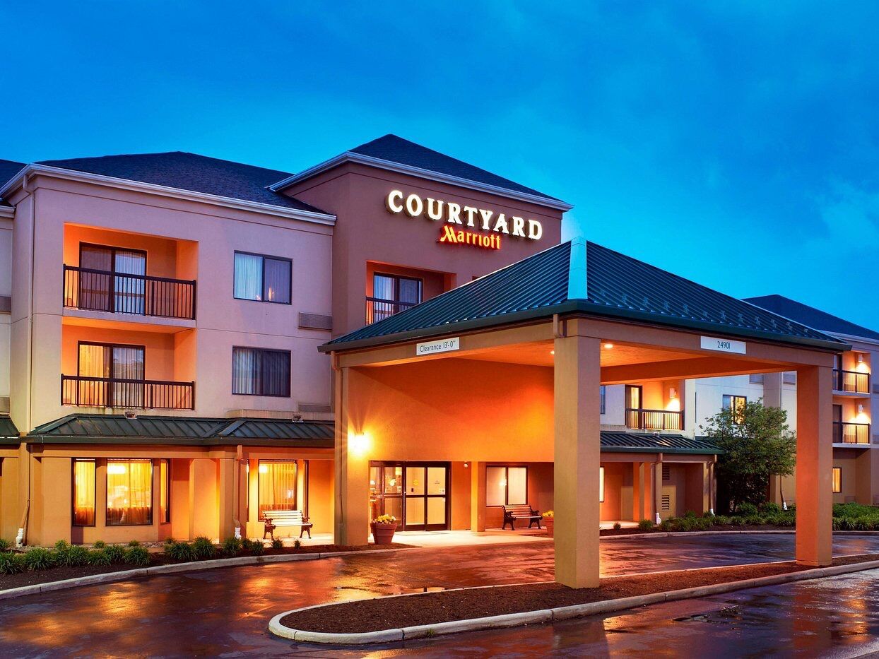 Picture of Courtyard Cleveland Airport North