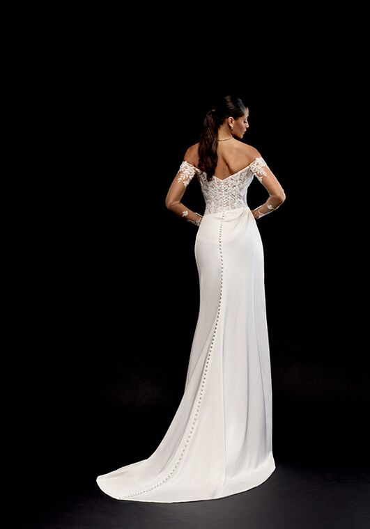 Justin Alexander Signature Sauda Fit-and-Flare Wedding Dress - 3