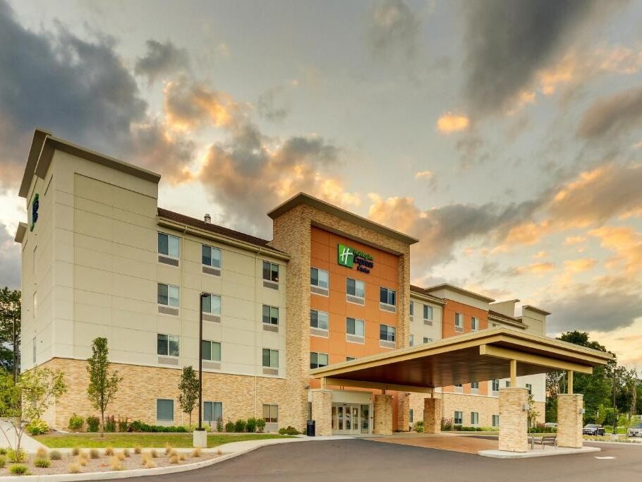 Picture of Holiday Inn Express & Suites Saugerties - Hudson Valley, an IHG Hotel