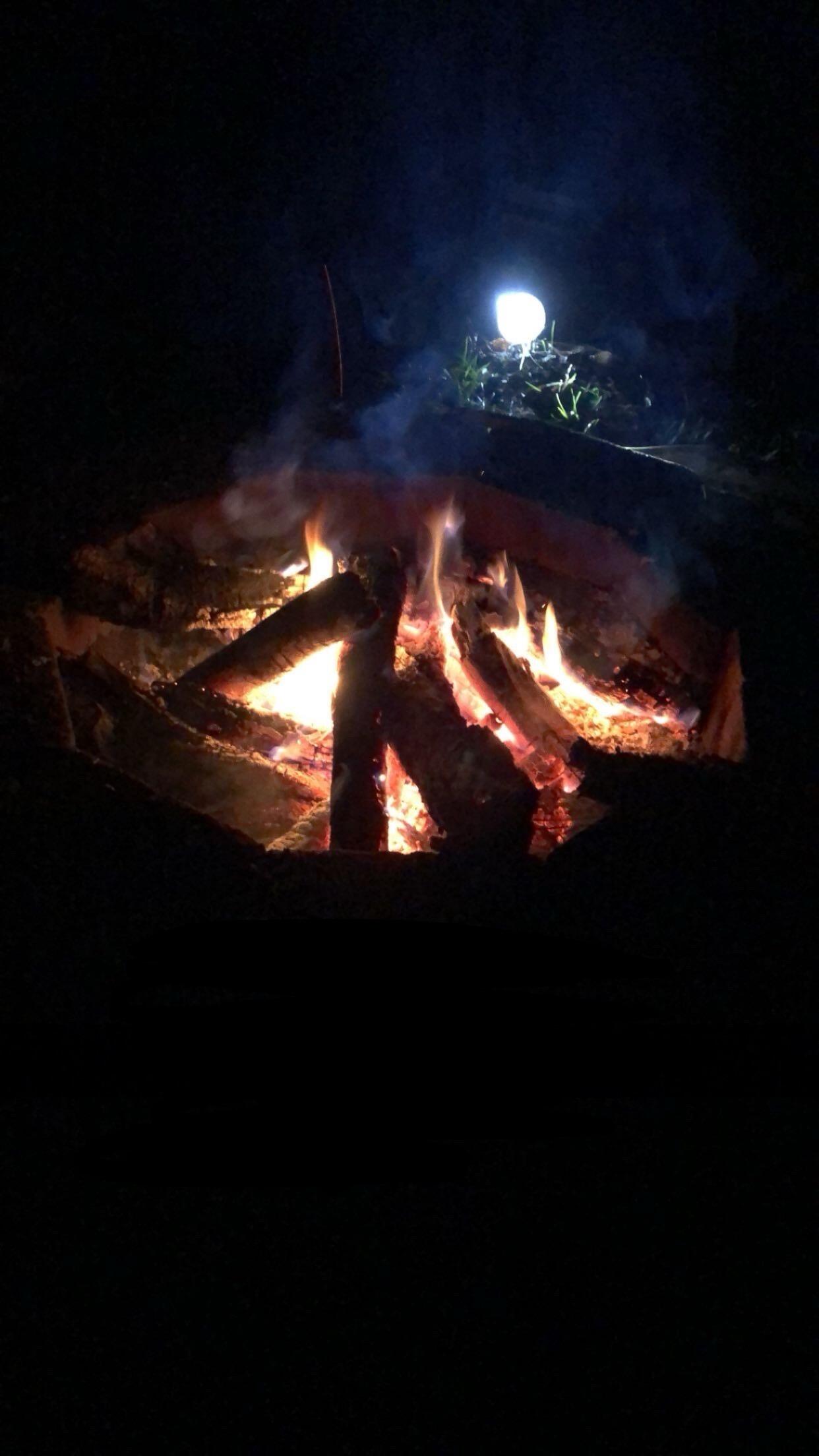 The only photo from the day Garrett asked Morgan to be his girlfriend? This fire! A cozy fireside moment, s’mores, and the beginning of it all.