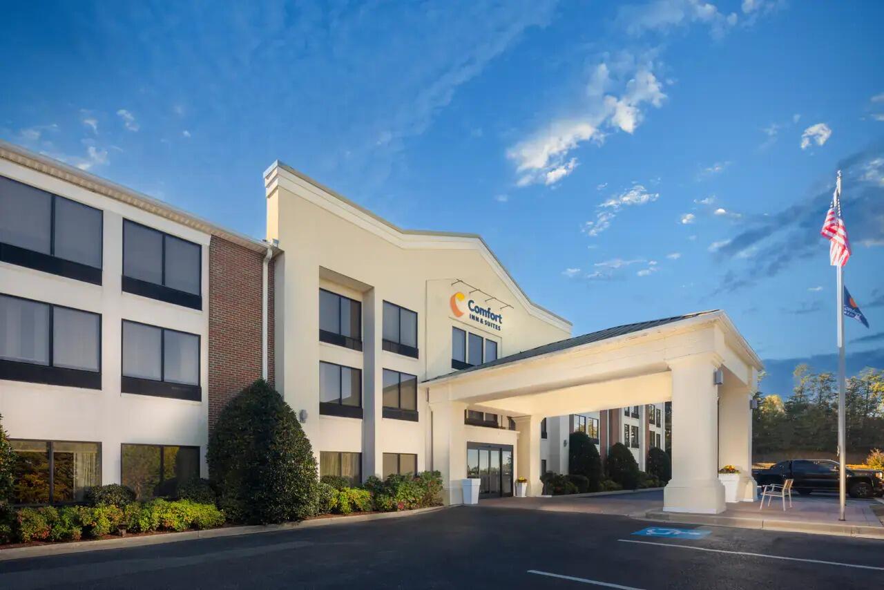 Picture of Comfort Inn & Suites Dahlonega University Area