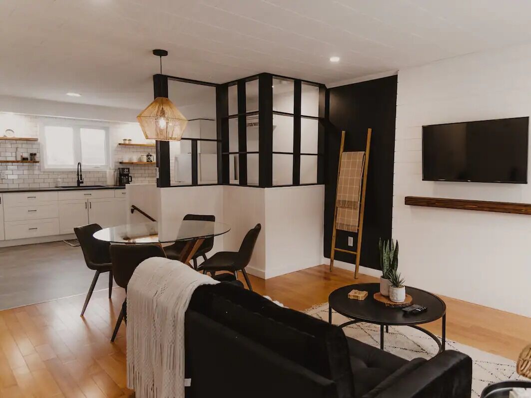 Picture of Le St Louis- house with private garage (airbnb)
