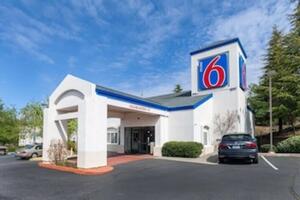 Picture of Motel 6 Auburn CA