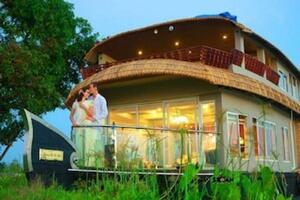Picture of Mass Holidays Houseboat