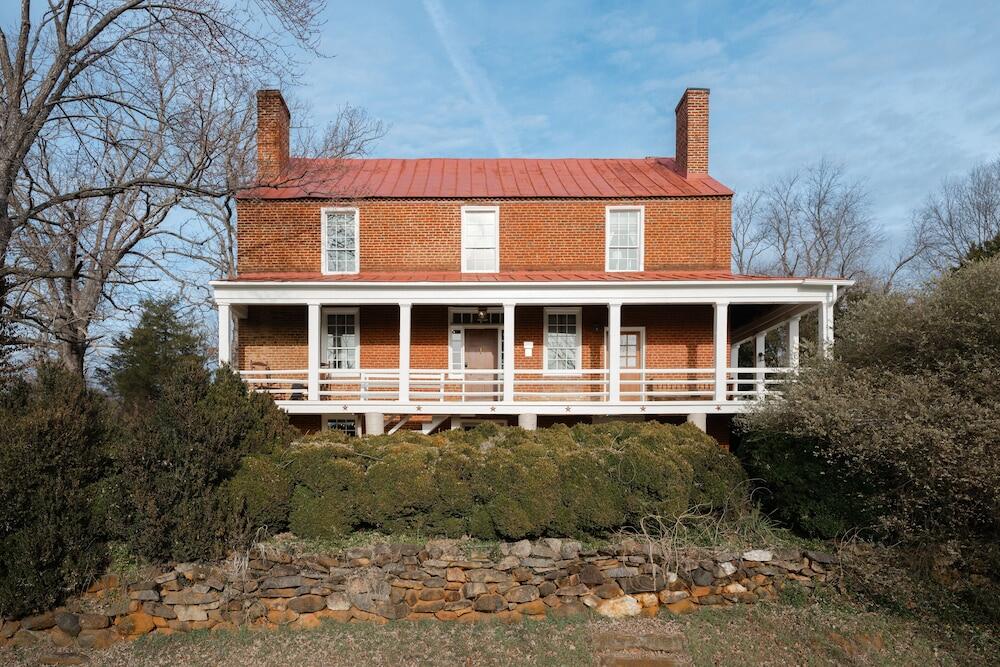 Picture of The Crossroads Inn
