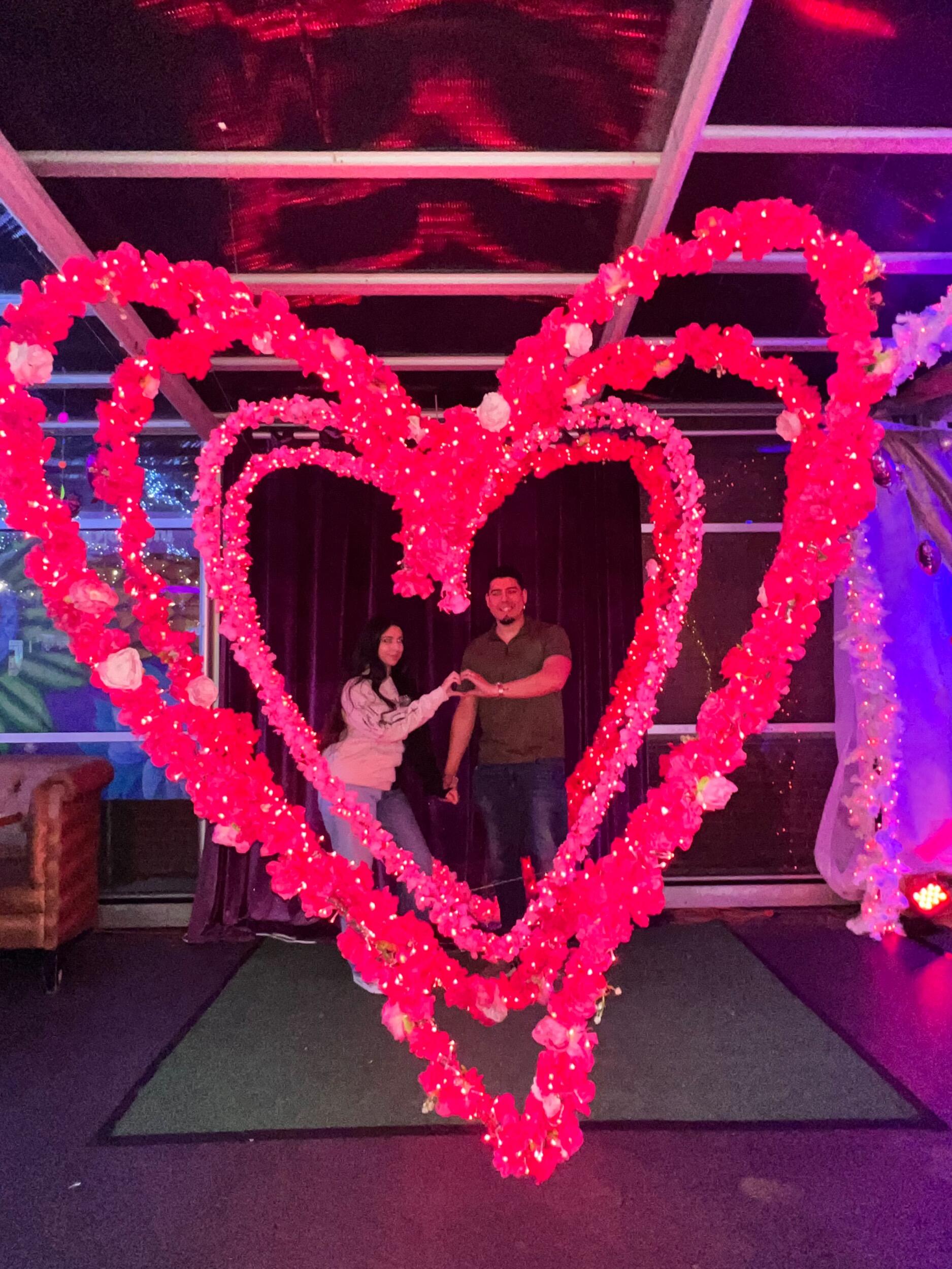 Thankful to have a loving, caring and wonderful partner by my side.

Agradecido de tener una pareja amorosa, cariñosa y maravillosa a mi lado.