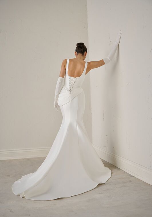 Justin Alexander Signature Evoque Fit-and-Flare Wedding Dress - 4