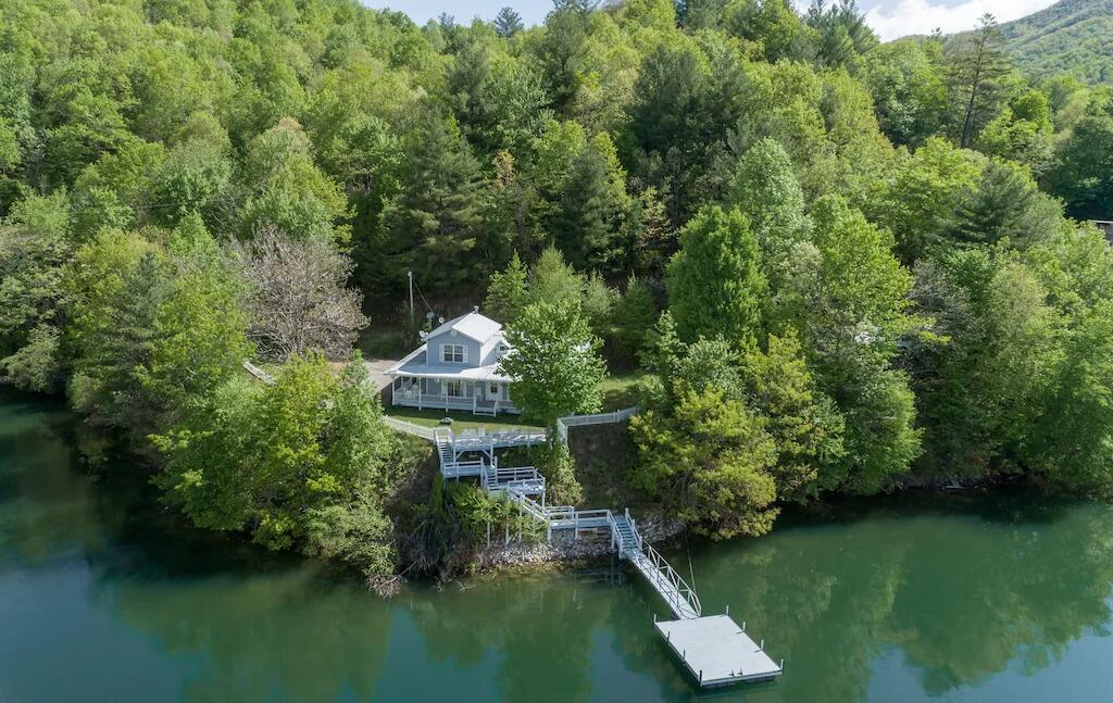 Picture of Waterfront Cottage