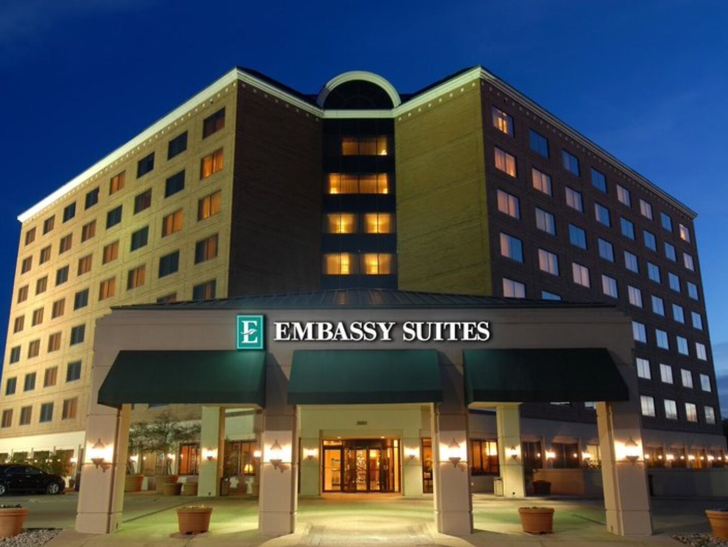 Picture of Embassy Suites Hotel Dallas - Love Field