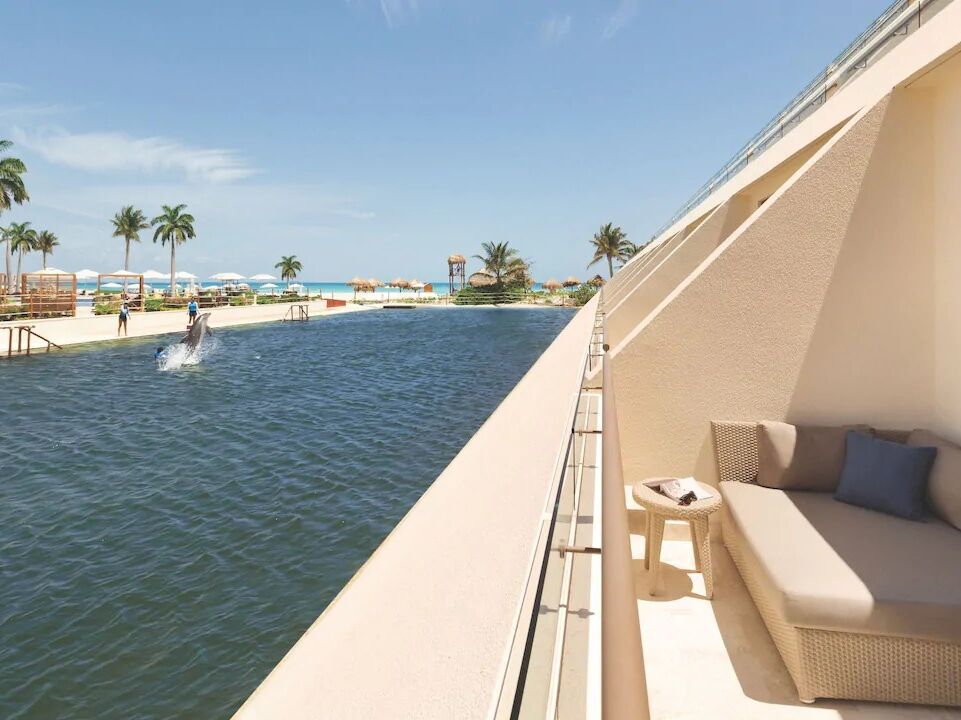 Picture of Dolphin View: $225 per night, per person. Children 2-12 yrs old are $88 per night.
