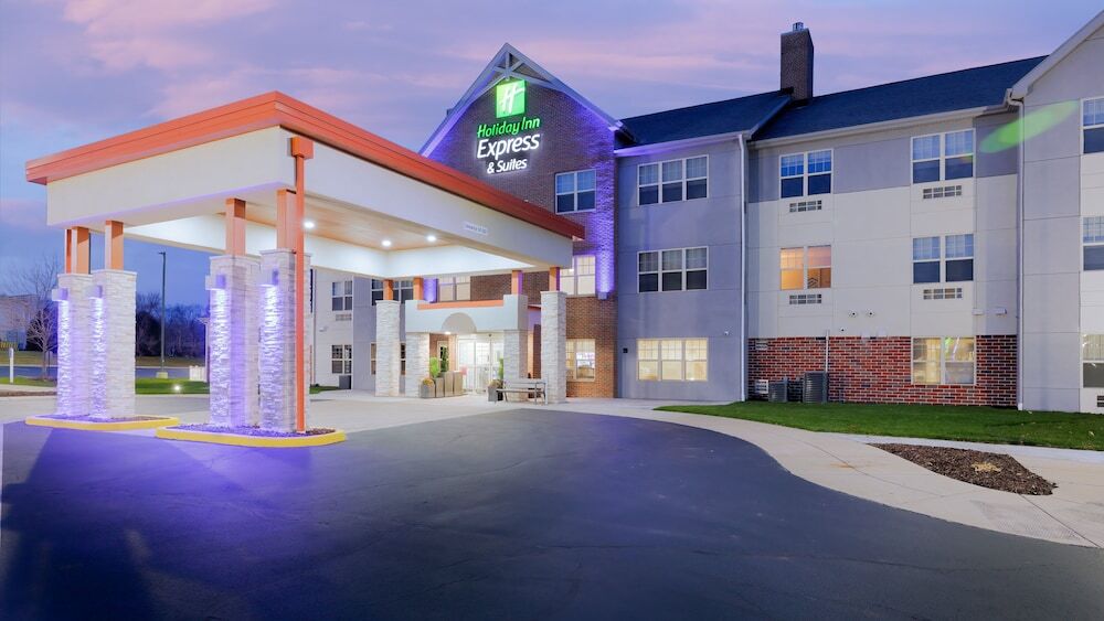 Picture of Holiday Inn Express & Suites Zion by IHG
