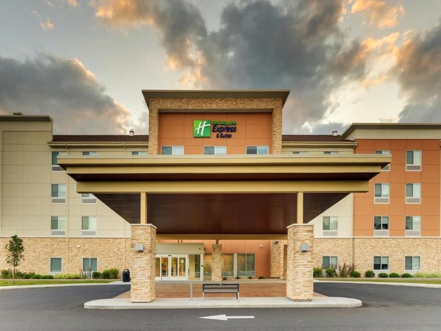 Picture of Holiday Inn Express & Suites Saugerties - Hudson Valley, an IHG Hotel